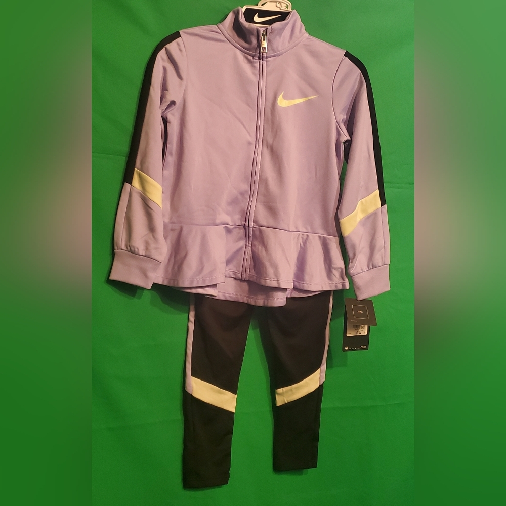 Girls Nike 2pc Set